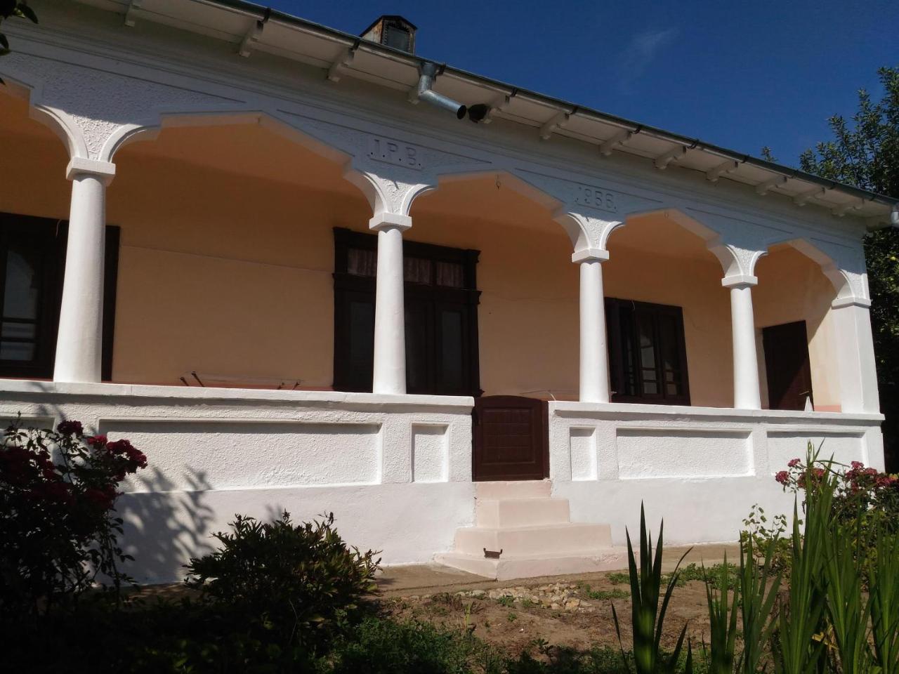 Edelweiss Guesthouse, Glamping And Camping Suhaia Екстериор снимка